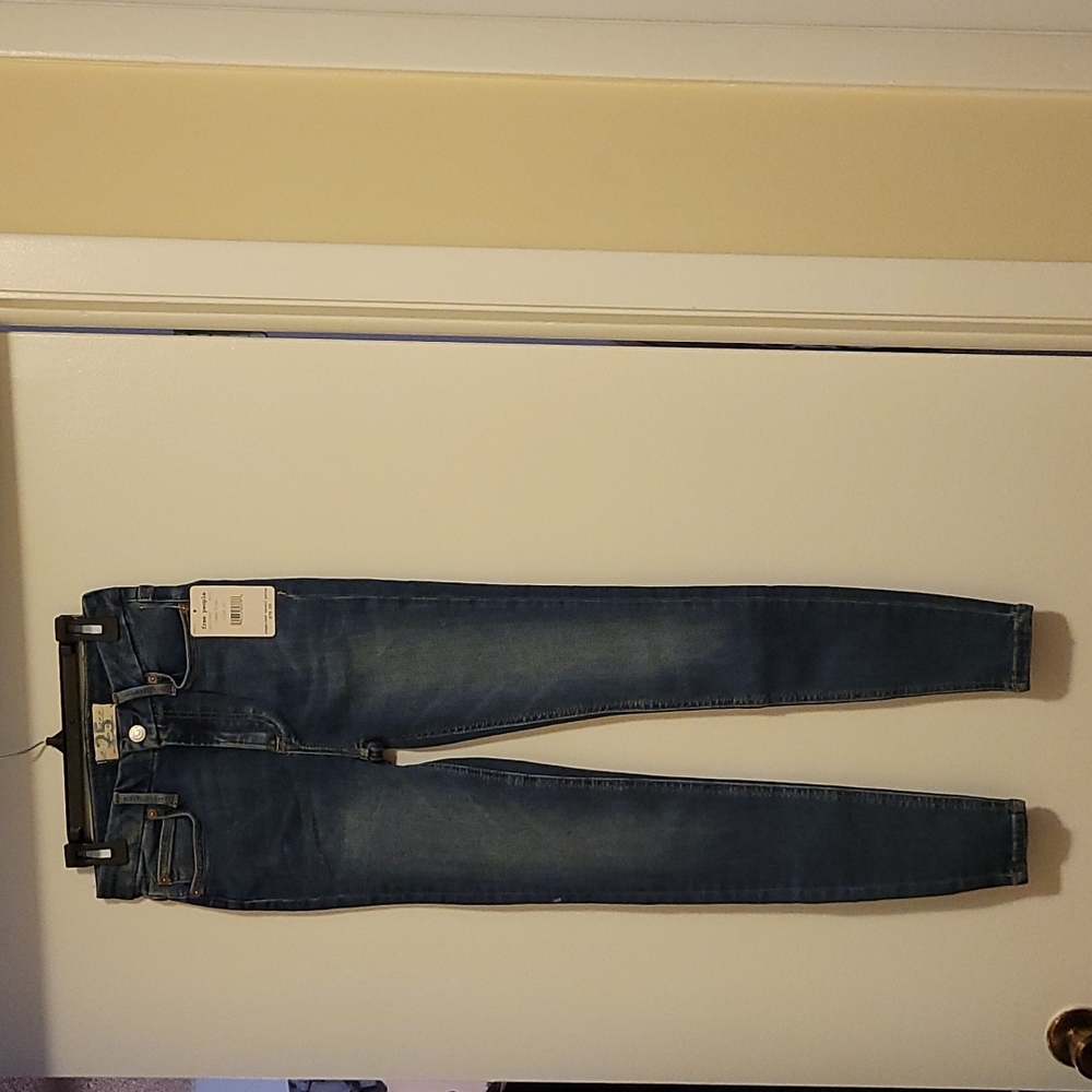 NWT: Free People Krissy skinny jeans
